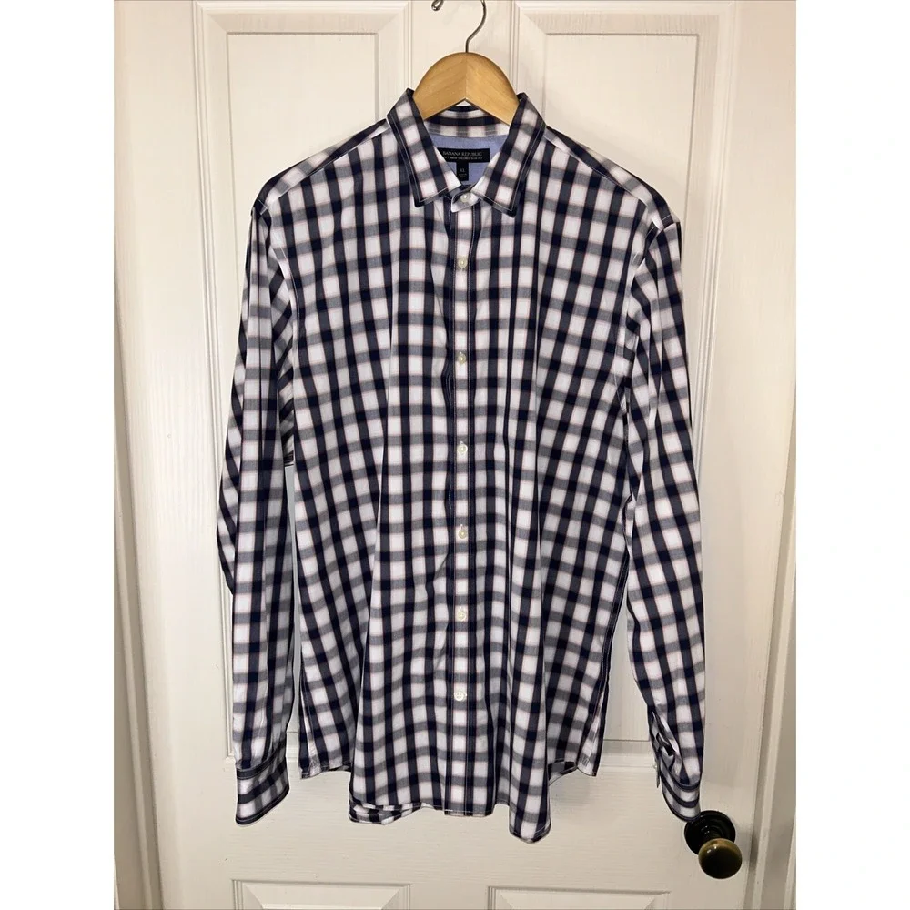 Banana republic soft wash tailor slim fit XL men's LS blue and white plaid shirt